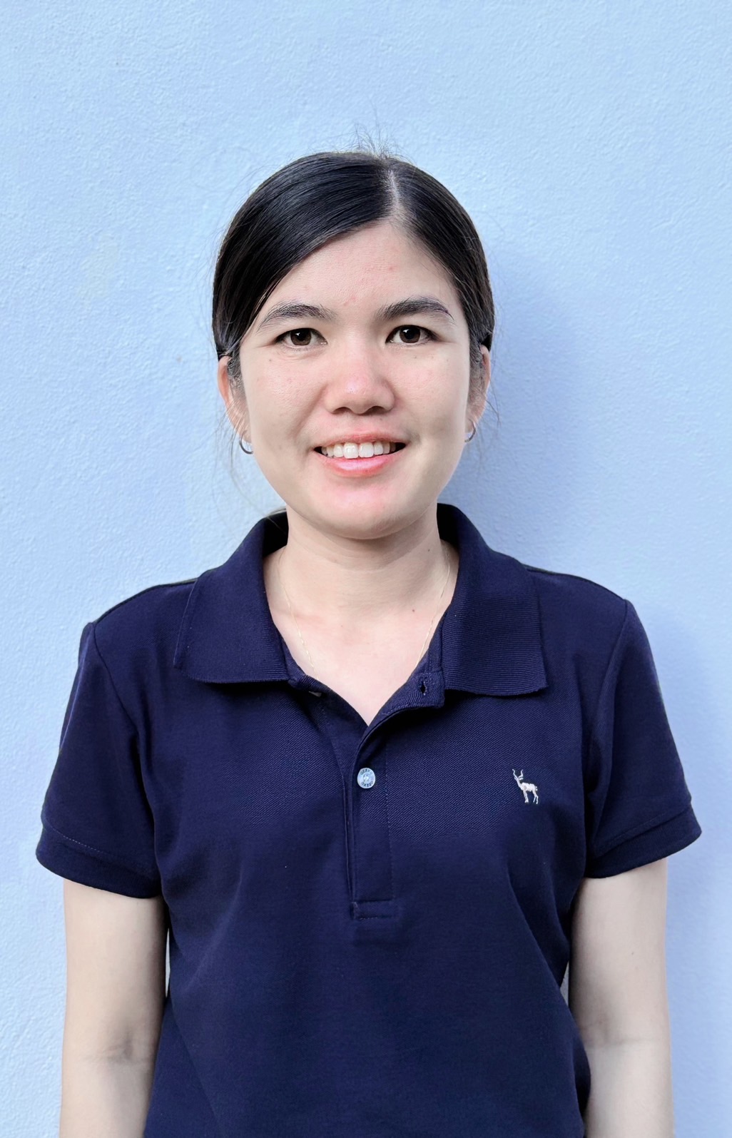 นางสาว ปวีณา นาคถมยา