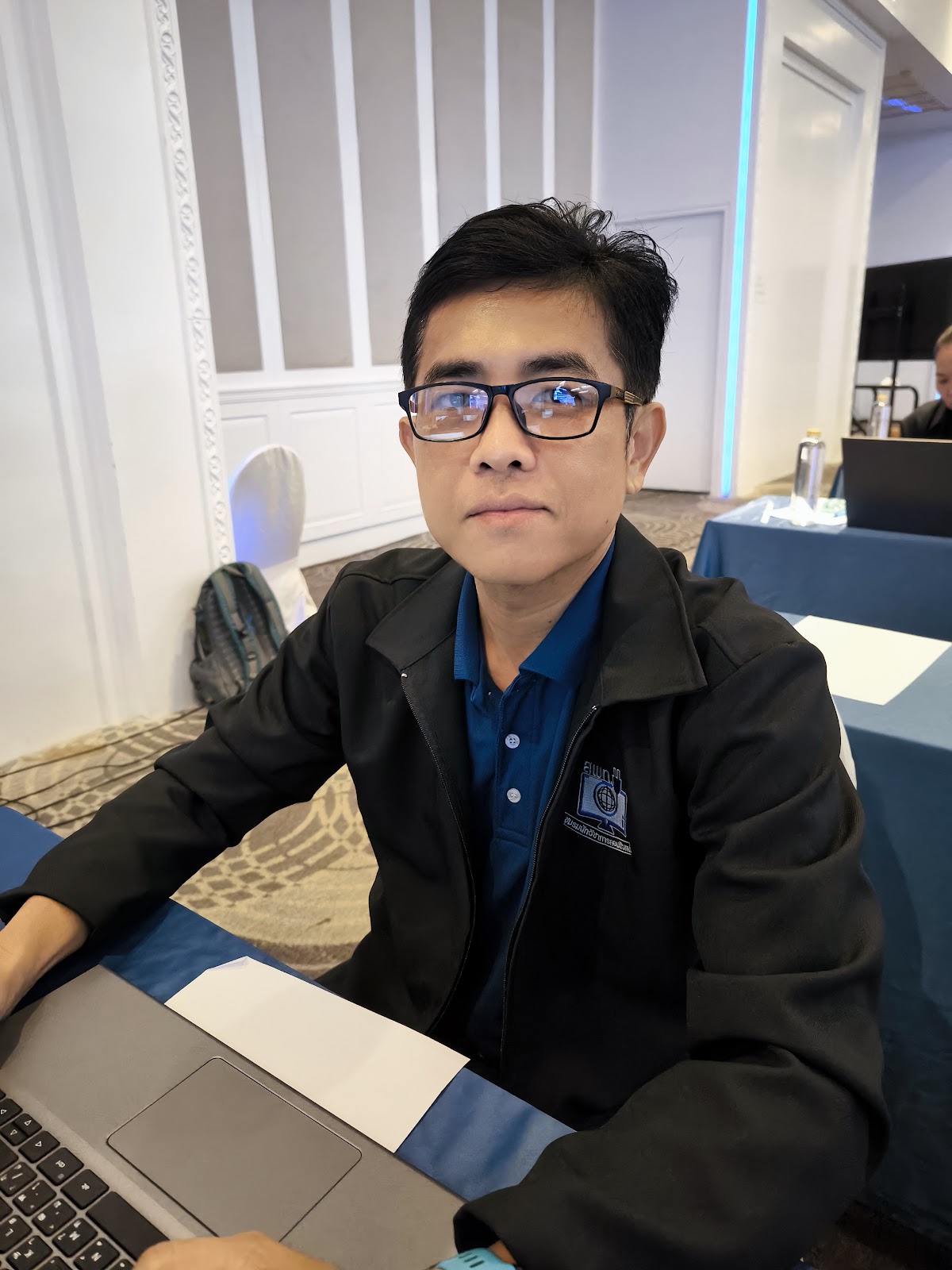 นายนิรุติ บวบขม